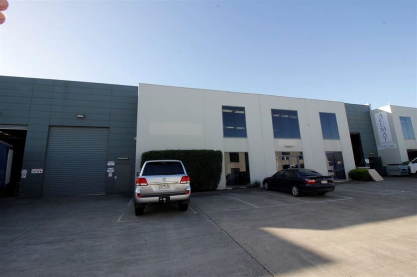 Click to view all images 2/9 Jersey Road Bayswater VIC 3153 - Image 3