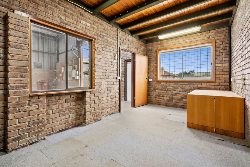 Click to view all images 92 Kildare Street North Geelong VIC 3215 - Image 2