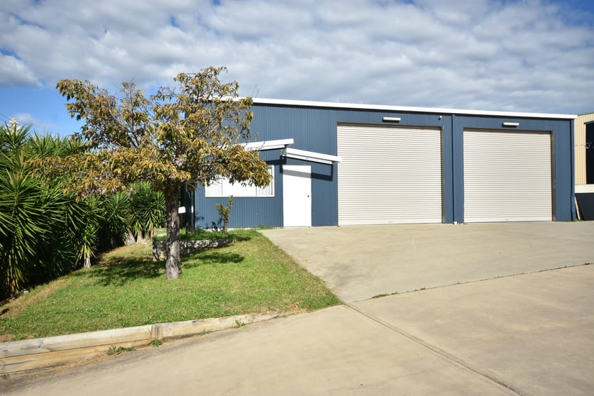 Click to view all images 2/23 Annette Crescent Lavington NSW 2641 - Image 1