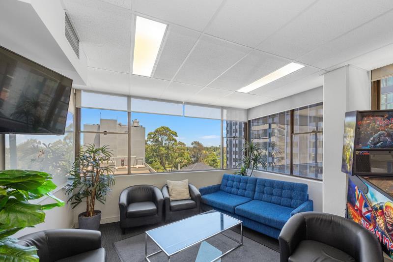 Level 4 Suite whole/Level 4/608 St Kilda Road Melbourne VIC 3004 - Image 3