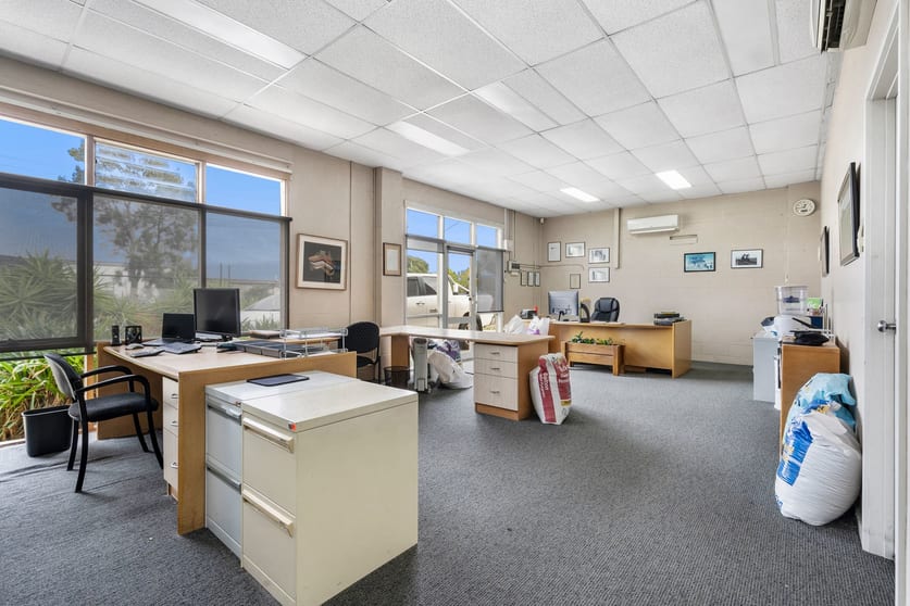 Click to view all images 1/3 Dowsett Street South Geelong VIC 3220 - Image 3