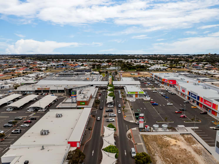 11 The Promenade Australind WA 6233 - Image 3