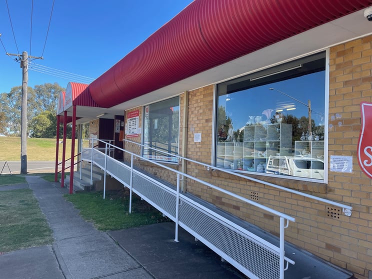 186 Peel Street Tamworth NSW 2340 - Image 3