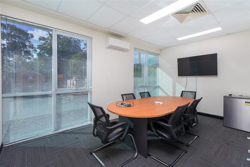 Click to view all images 42 Bushland Ridge Bibra Lake WA 6163 - Image 3