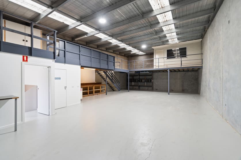 Click to view all images 11/29-31 Eastern Road Traralgon VIC 3844 - Image 3