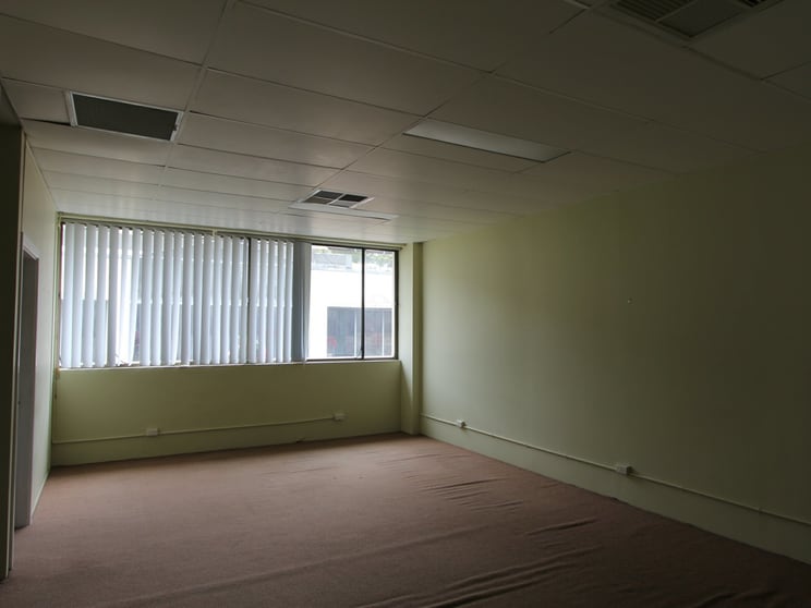 Click to view all images 3/143 Queen Street Campbelltown NSW 2560 - Image 2