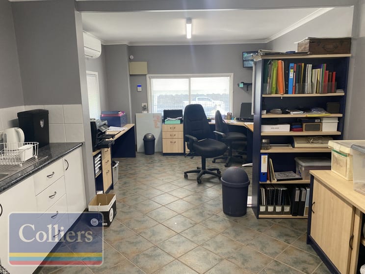 Click to view all images 7-9 Oonoonba Road Idalia QLD 4811 - Image 3