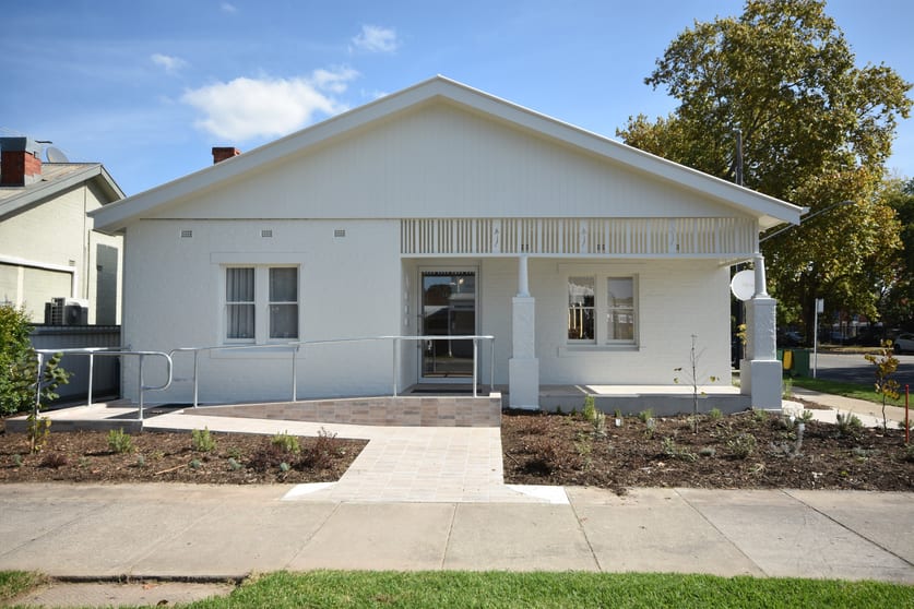 Click to view all images 3/459 David Street Albury NSW 2640 - Image 2