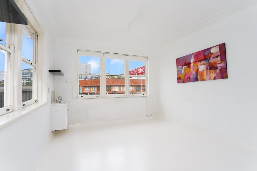 Click to view all images 2/683 Pittwater Road Dee Why NSW 2099 - Image 1