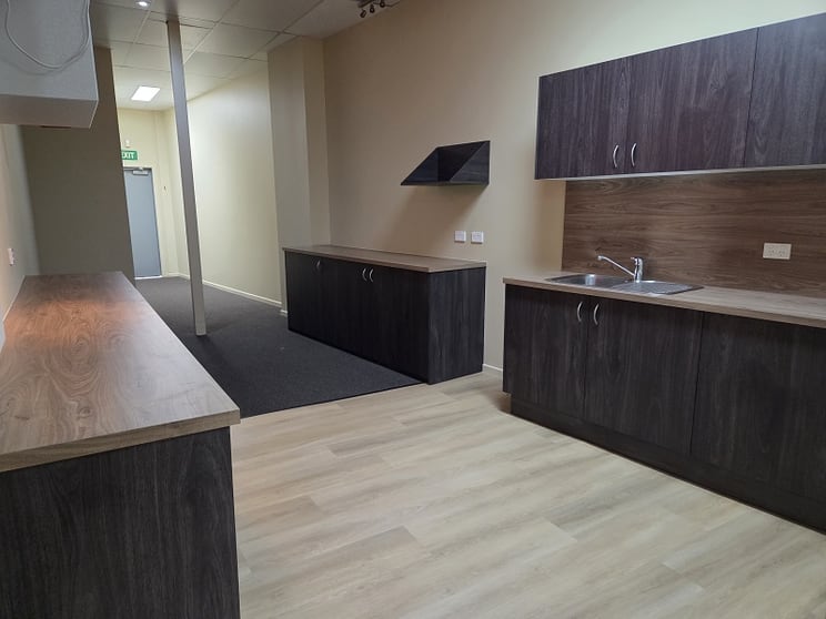Suite/595 Wynnum Road Morningside QLD 4170 - Image 3