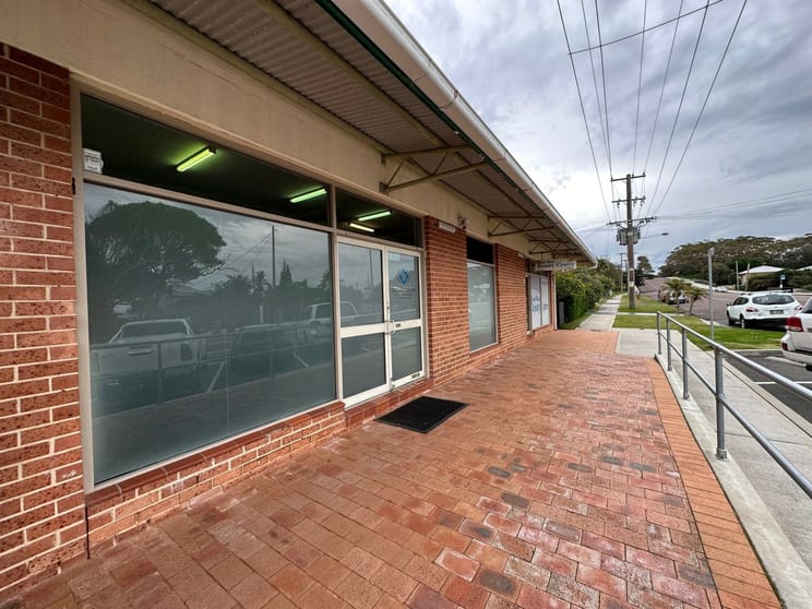 Click to view all images 2/69 Bungary Road Norah Head NSW 2263 - Image 1