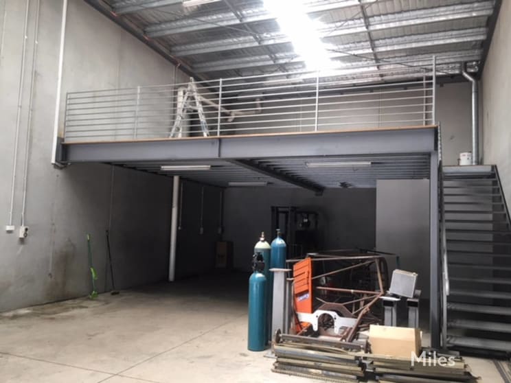 Click to view all images 9 Vear Street Heidelberg West VIC 3081 - Image 3