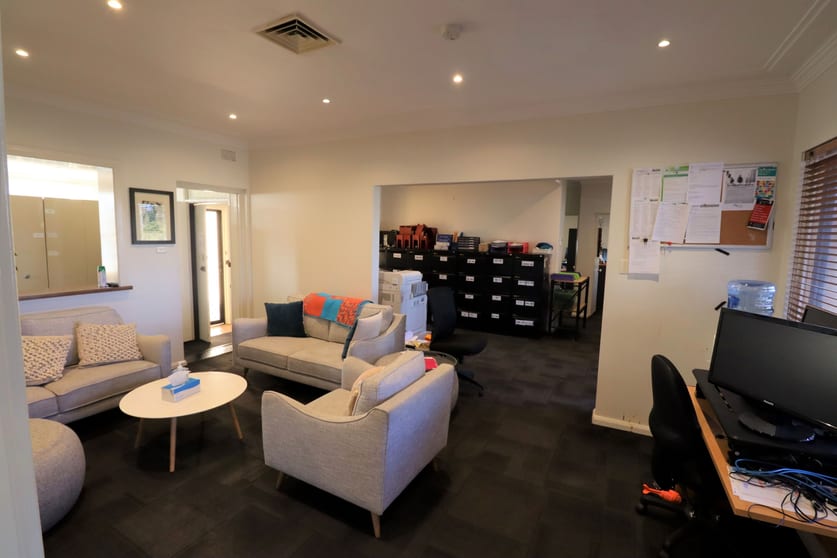 Click to view all images 1a Young Street Wollongong NSW 2500 - Image 2