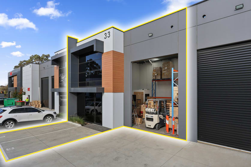 Click to view all images 33 Aspen Circuit Springvale VIC 3171 - Image 3