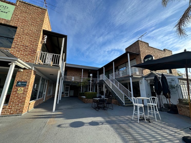Click to view all images 5/3 Ward Place Dural NSW 2158 - Image 1