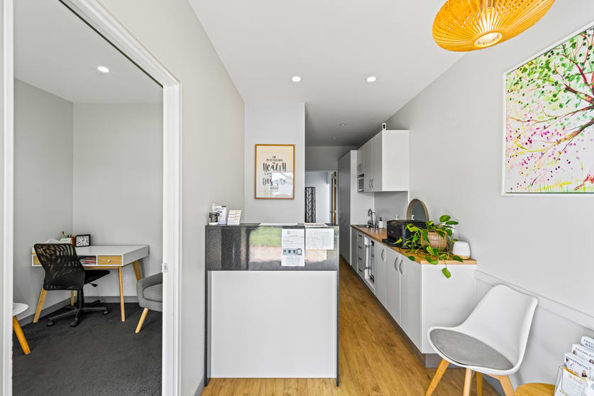 Click to view all images 110 Monaco Street Broadbeach Waters QLD 4218 - Image 3
