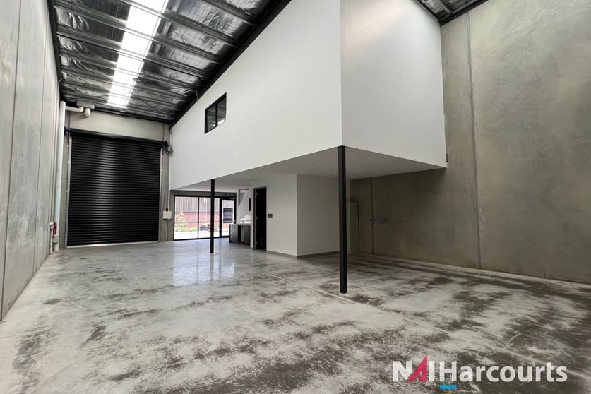Click to view all images 8/20 Keon Parade Thomastown VIC 3074 - Image 3