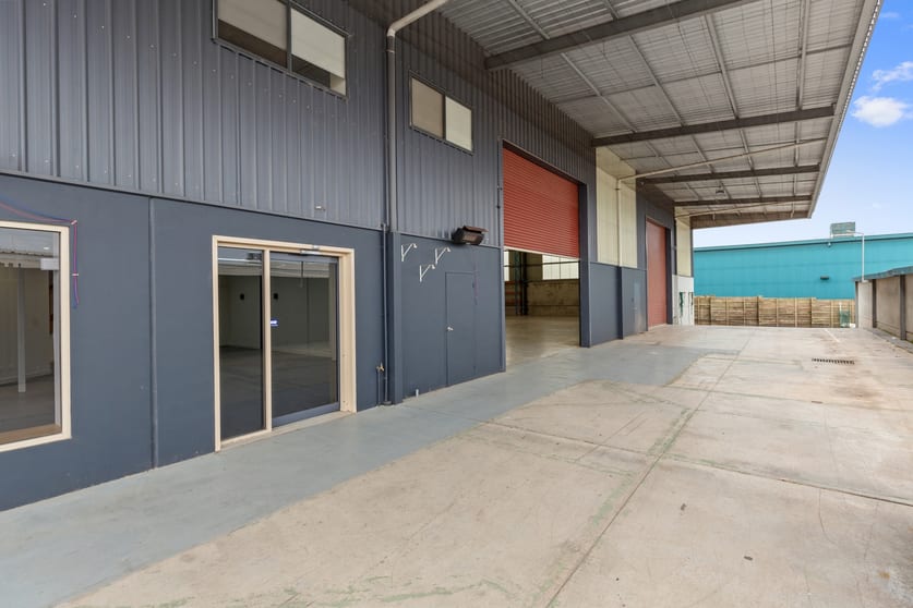 Click to view all images 10 Phillips Drive Kangaroo Flat VIC 3555 - Image 3