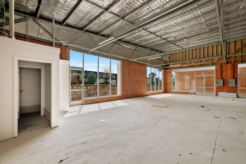 Click to view all images unit 1/1 Fairhall Street Coombs ACT 2611 - Image 3