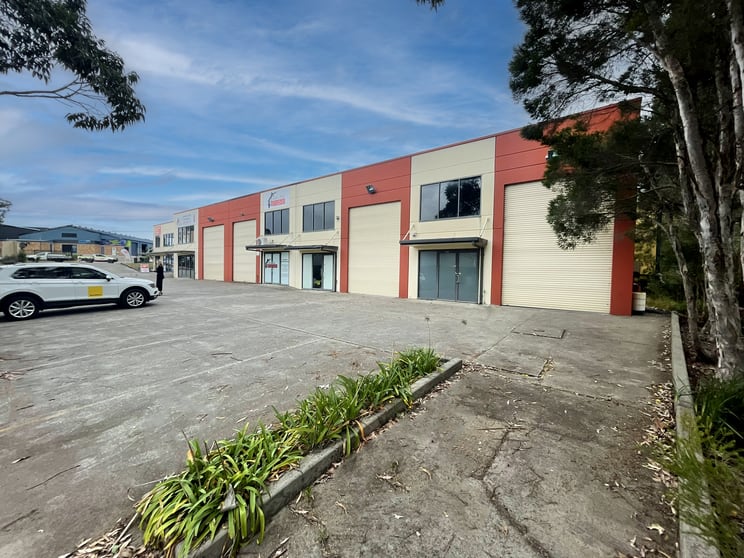 Click to view all images 5/37 Alliance Ave Morisset NSW 2264 - Image 3