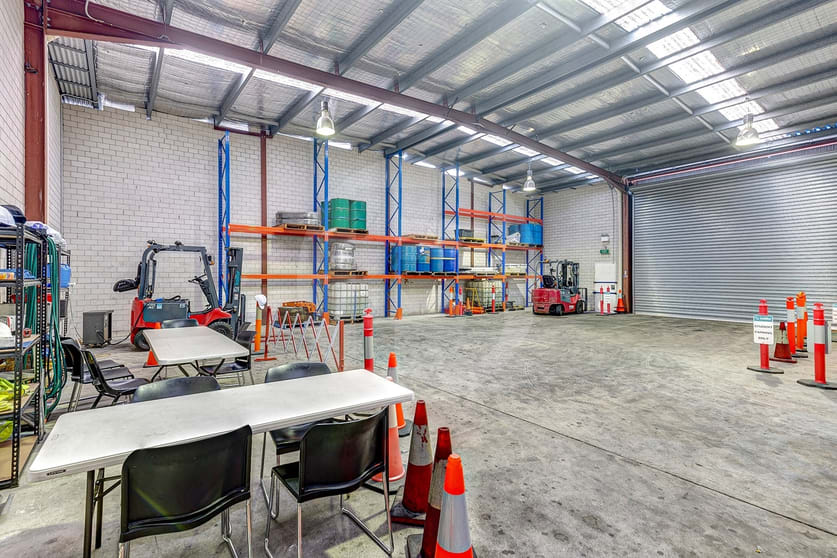 Click to view all images 1/23 BEARING ROAD Seven Hills NSW 2147 - Image 2