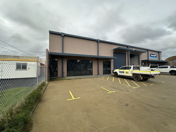Click to view all images 1/5 Worcestor Bend Davenport WA 6230 - Image 2