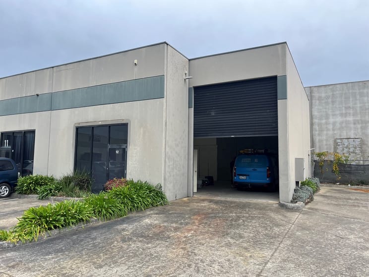 Click to view all images 12/8-9 Gabrielle Court Bayswater North VIC 3153 - Image 2