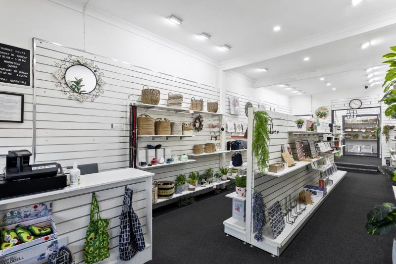 Click to view all images 206 Bay Street Port Melbourne VIC 3207 - Image 2