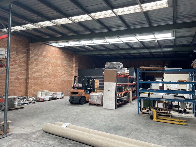 Click to view all images Unit 2/3 Clare Mace Crescent Berkeley Vale NSW 2261 - Image 2