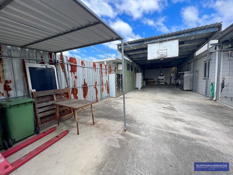 Click to view all images Clontarf QLD 4019 - Image 1