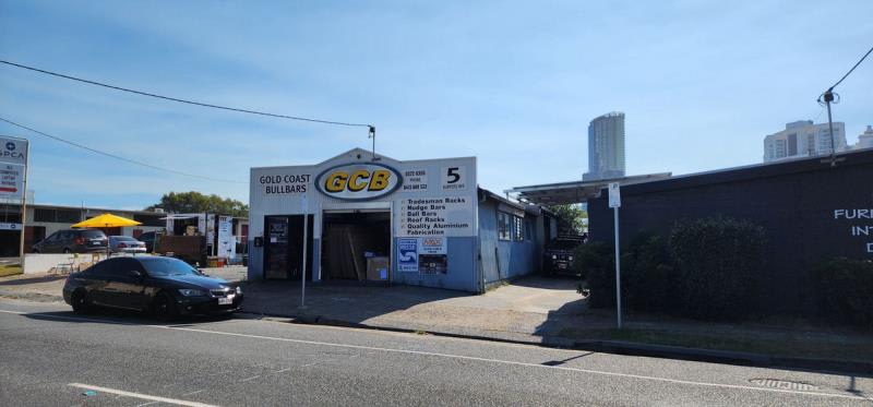 Click to view all images 5 Surfers Avenue Mermaid Beach QLD 4218 - Image 2