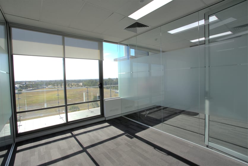 Click to view all images 4.14/5 Celebration Drive Bella Vista NSW 2153 - Image 3