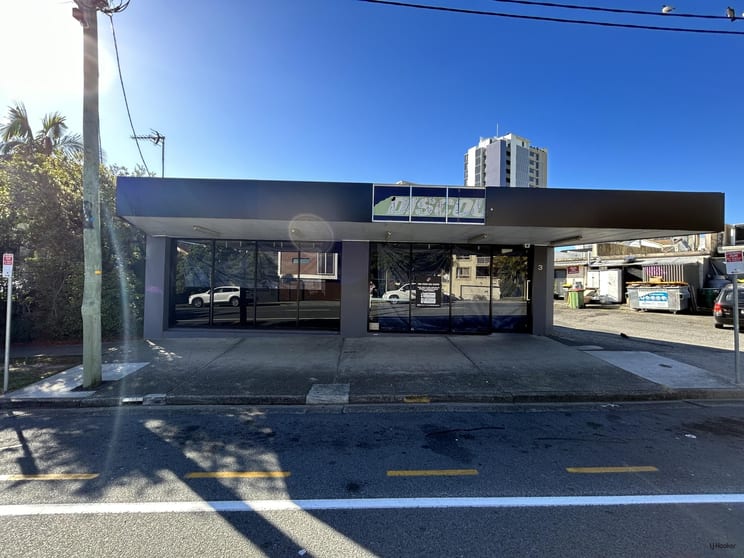 Click to view all images 2/3 Mountain View Avenue Miami QLD 4220 - Image 1