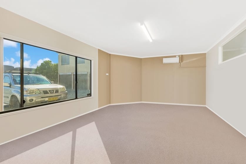 Click to view all images Factory 3/6-8 Amber Road Tweed Heads South NSW 2486 - Image 3