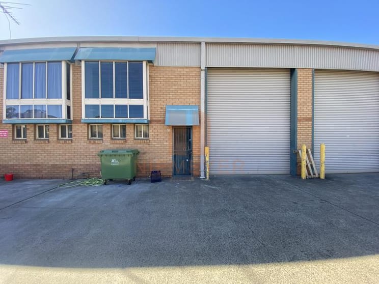 Click to view all images Unit 15/4-6 Barry Road Chipping Norton NSW 2170 - Image 1