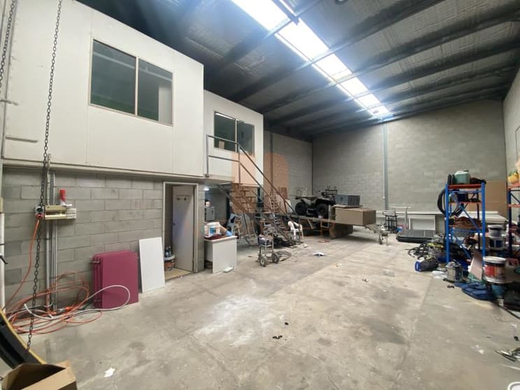 Click to view all images Unit 15/4-6 Barry Road Chipping Norton NSW 2170 - Image 2
