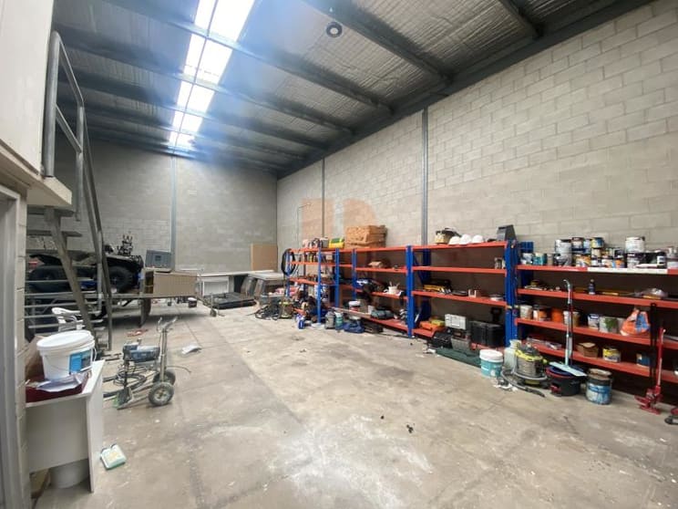 Click to view all images Unit 15/4-6 Barry Road Chipping Norton NSW 2170 - Image 3