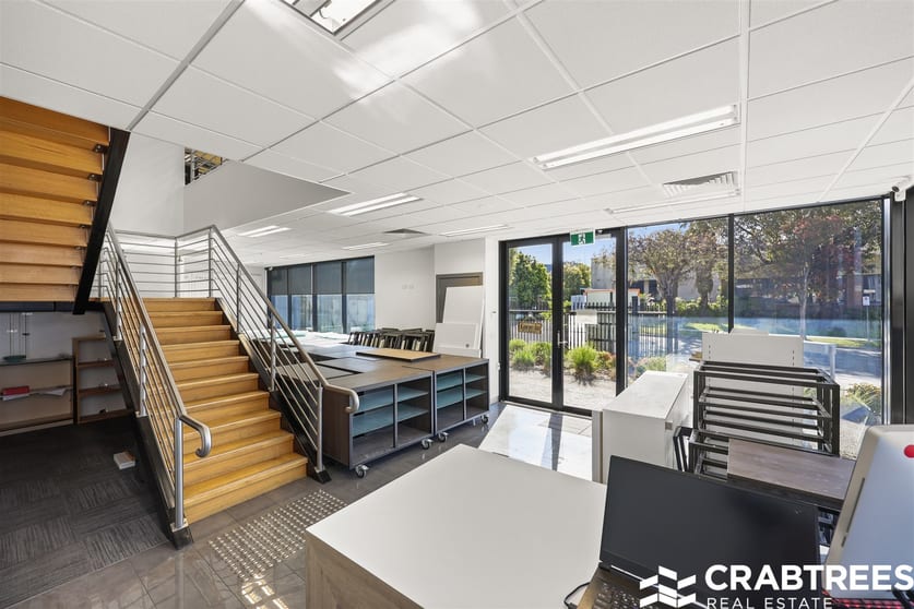 Click to view all images 8/39 Howleys Road Notting Hill VIC 3168 - Image 3