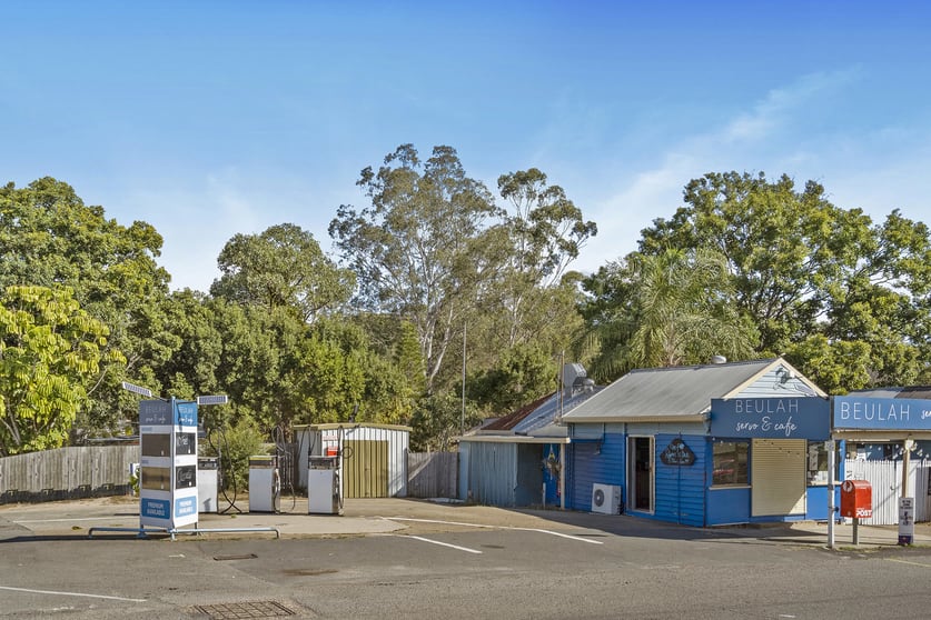 Click to view all images 59 Mary Street Blackstone QLD 4304 - Image 1