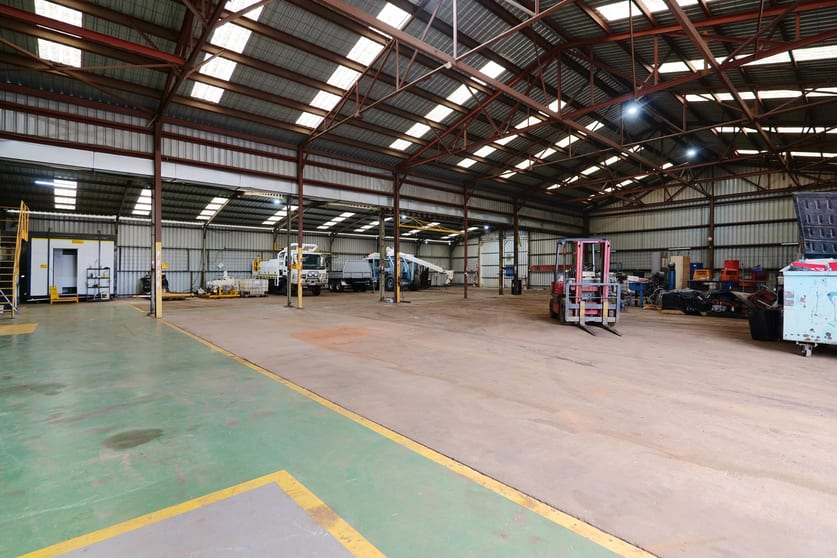 Click to view all images 4 Lower Park Road Maddington WA 6109 - Image 2