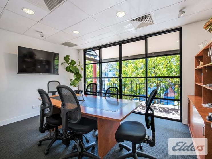 Click to view all images 6/290 Boundary Street Spring Hill QLD 4000 - Image 2