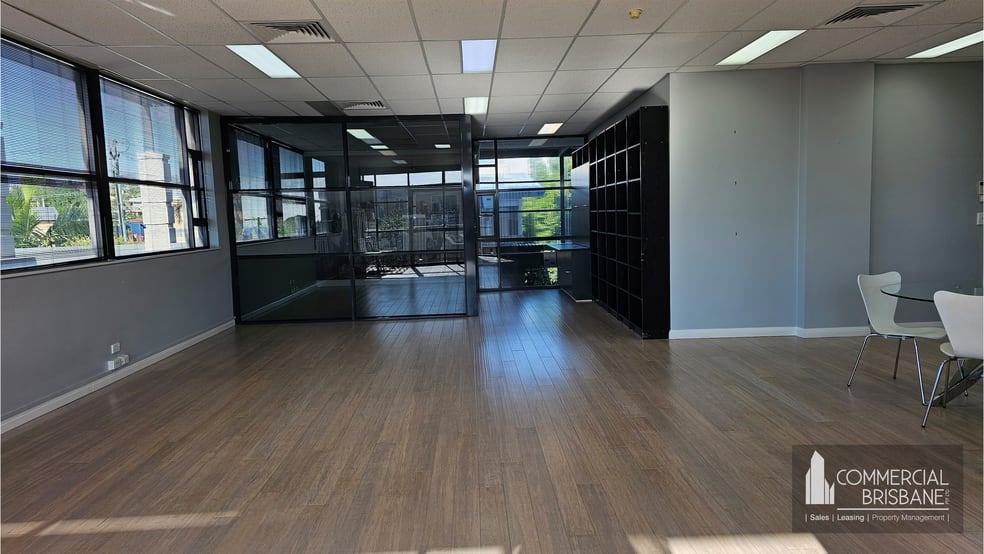 Click to view all images 4/10 Vine Street Clayfield QLD 4011 - Image 2