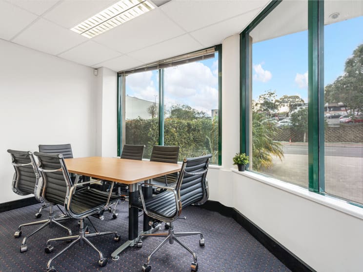 Click to view all images 2/25 Terminus Street Castle Hill NSW 2154 - Image 2