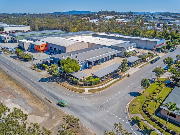 Click to view all images 2/2 Spine Street Sumner QLD 4074 - Image 2