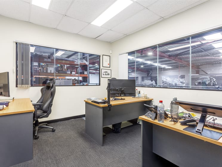 Click to view all images Wetherill Park NSW 2164 - Image 3