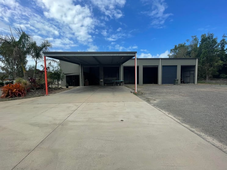 Click to view all images 61 Carlo Drive Cannonvale QLD 4802 - Image 2