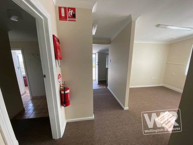 Click to view all images 91 Earl Street Albany WA 6330 - Image 2