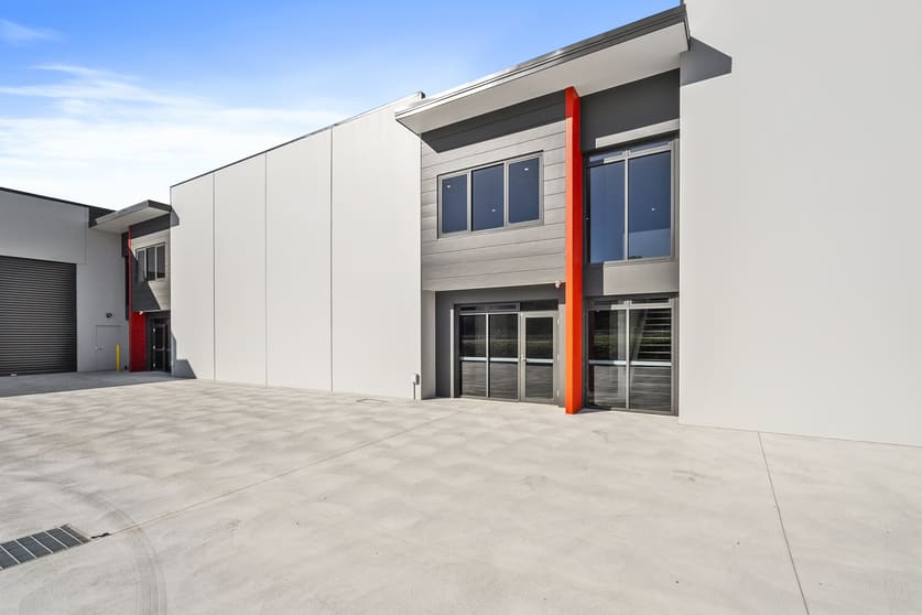 Click to view all images Unit 4/13 - 15 Abernant Way Cambridge TAS 7170 - Image 1