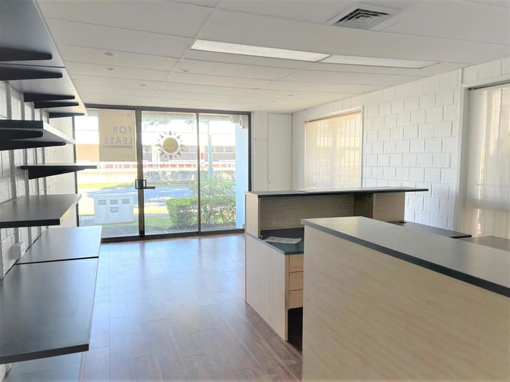 31 Crombie Avenue Bundall QLD 4217 - Image 2