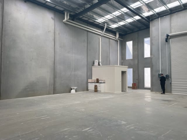 Click to view all images 3/2 Furlong Street Cranbourne West VIC 3977 - Image 3